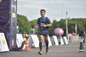 BIB: 0220
                            <button type="button" onclick="openModal(4943676)" class="btn btn-primary btn-sm float-right btn-popup" data-toggle="modal" data-target=".modal-high-quality">
                        <i class="fas fa-shopping-cart"></i> Add to Cart
                    </button>
                                            <button type="button" onclick="isThisMe(4943676, true)" class="btn btn-success btn-sm float-right btn-popup btn-isme hidden" data-toggle="tooltip" data-placement="bottom" title="นี่คือรูปของคุณใช่ไหม คลิกที่นี่เพื่อเอาเข้าอัลบั้ม">
                        <i class="fas fa-plus"></i> Add to album
                    </button>
                    <button type="button" onclick="isThisMe(4943676, false)" class="btn btn-warning btn-sm float-right btn-popup btn-isnotme hidden">
                        <i class="fas fa-ban"></i> Remove from album
                    </button>